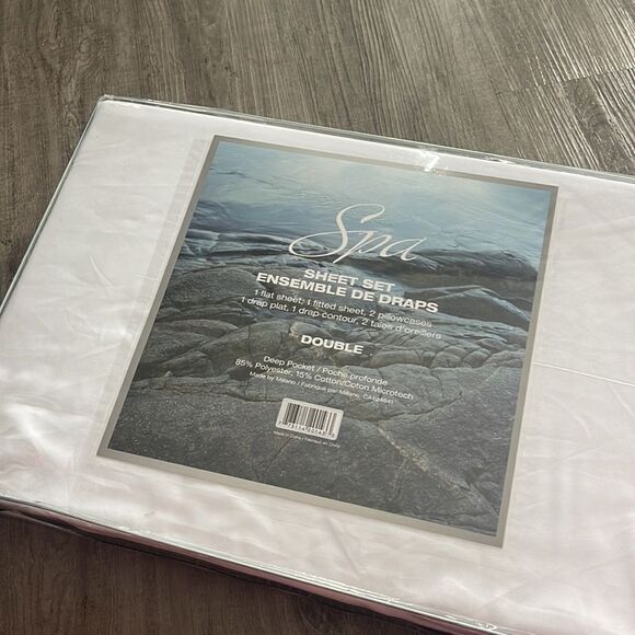 4 Piece Sheet Set- 85% Polyester, 15% Cotton- Double Size, White Color - Picture 2 of 2